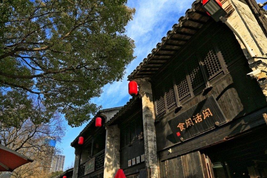 黑龙江省政协委员陆续报到